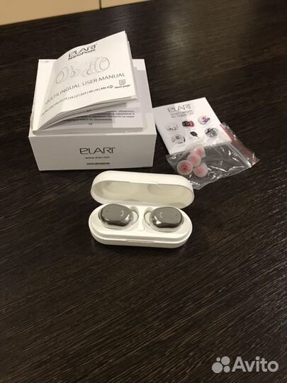 Продам наушники Elari