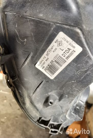 Фара правая Nissan micra k12 разбитая