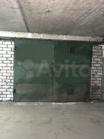 Гараж, > 30 м²