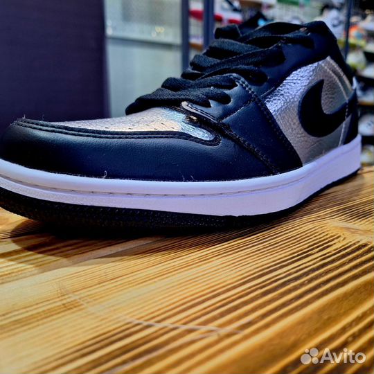 Кроссовки Air Jordan 1 Low Silver Toe