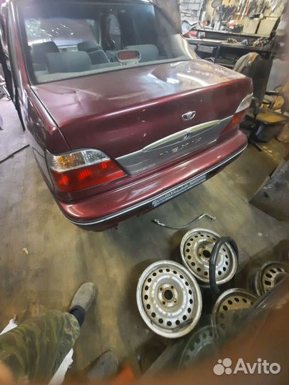 Daewoo Nexia крышка багажника