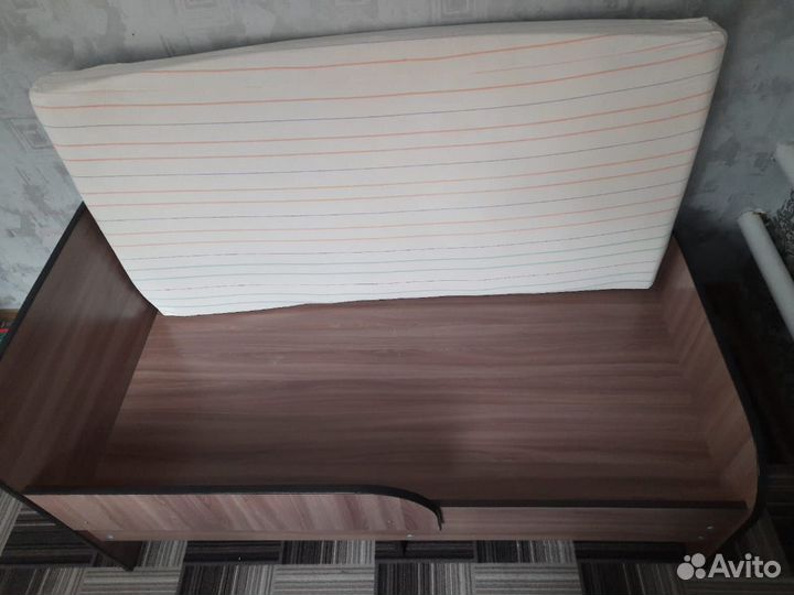 Продам детскую кровать