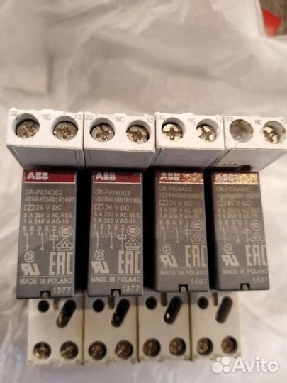 Реле 24V AC/DC 8A с цоколем
