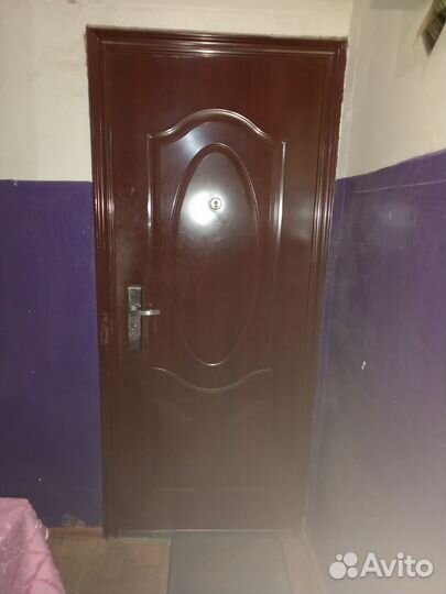 Дверь входная металлическая правая бу