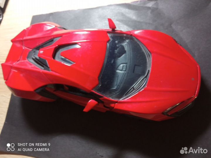 Игрушечные модели машин