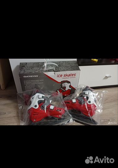 Роликовые коньки