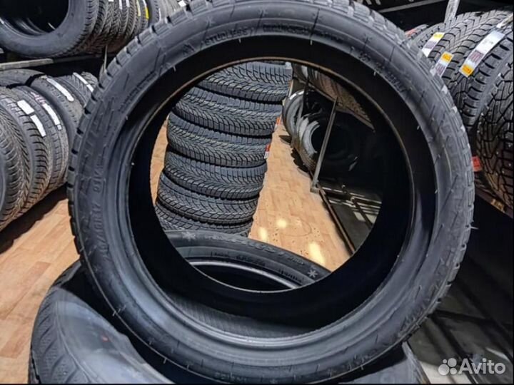 Sailun Ice Blazer Alpine EVO1 215/45 R17 91V