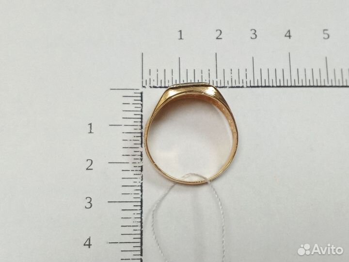 Золотое кольцо с камнем 21р