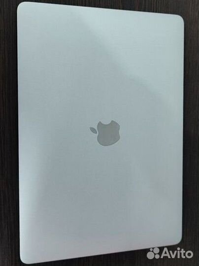 Apple MacBook Pro 13 2019 touchbar