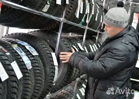 Bridgestone Blizzak Spike-02 SUV 235/65 R17