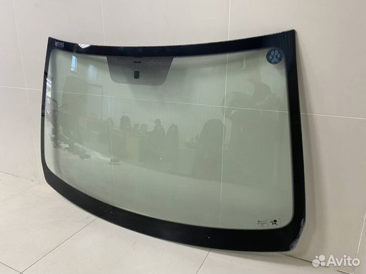 Стекло лобовое ветровое Renault Sandero 2009-2014