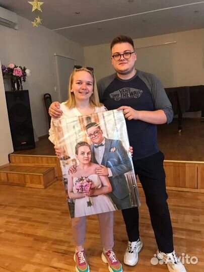 Портрет по фото на холсте с доставкой