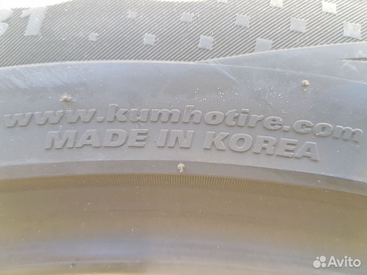 Kumho WinterCraft SUV Ice WS31 235/55 R19 105T