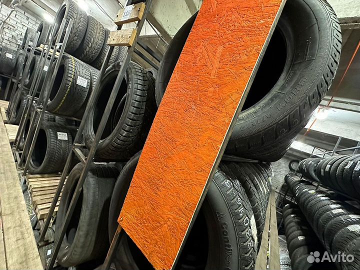 Kumho I'Zen KW22 215/65 R16 98T