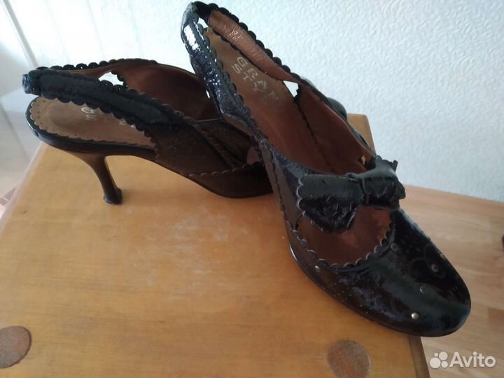 Босоножки женские