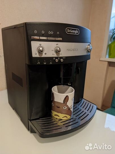 Кофемашина Delonghi Magnifica esam 3000