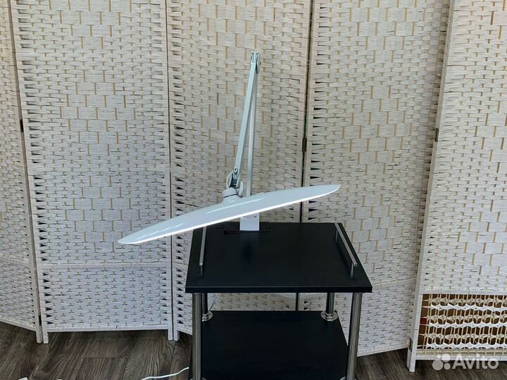 Бестеневая лампа новая