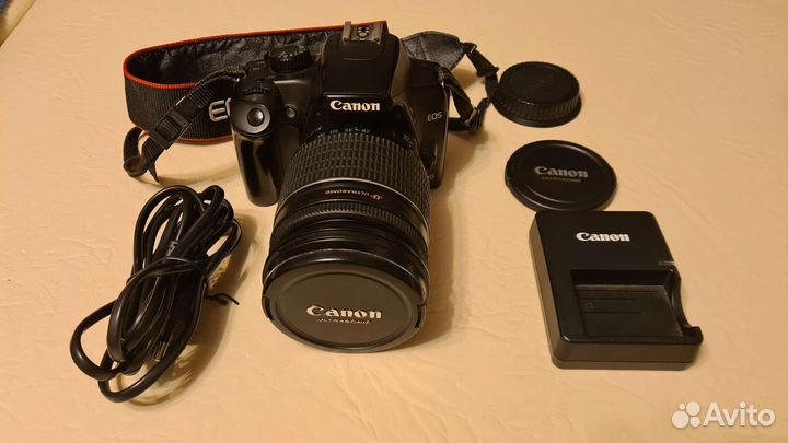 Фотокамера Canon EOS 1000D с Canon EF 28-200mm