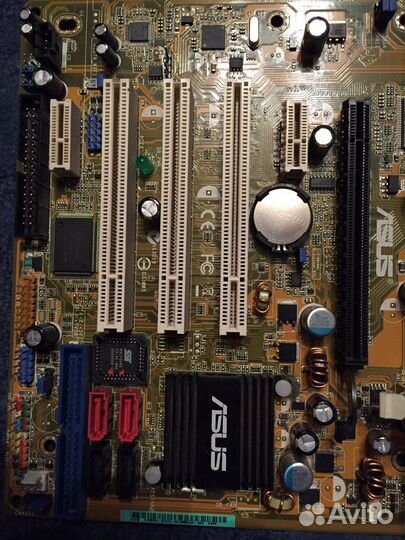 Материнская плата Intel