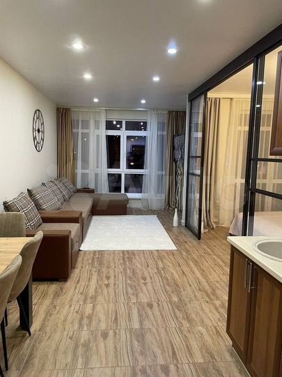 2-к. квартира, 53 м², 3/21 эт.