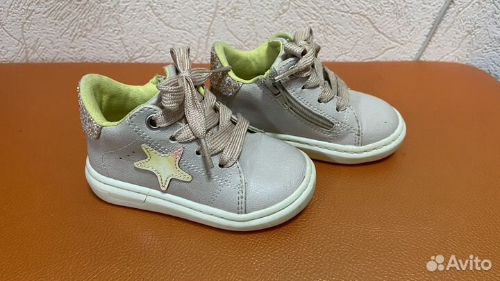 Ботинки демисезонные для девочки 20 размер