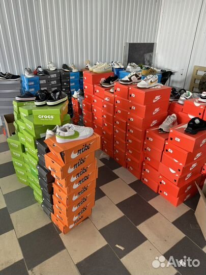 Кроссовки оптом