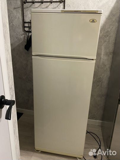 Холодильник атлант бу