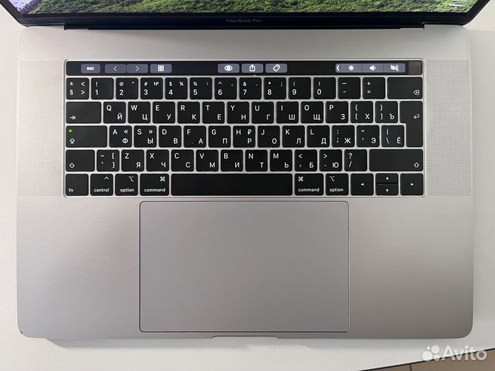 Macbook pro 15 2018 256gb