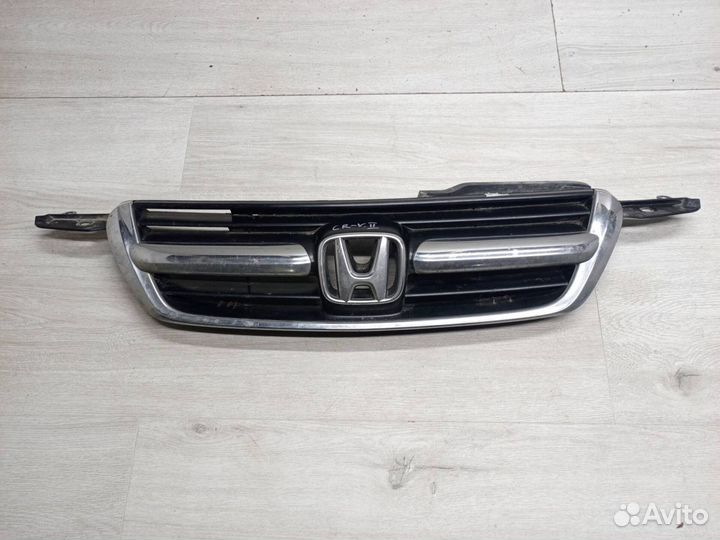 Решетка радиатора Honda CR-V 2
