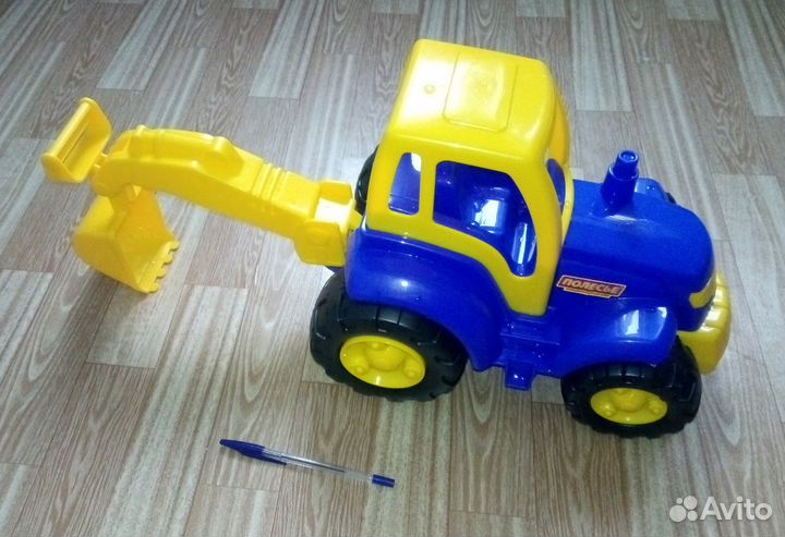 Экскаватор в идеальном состояние