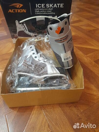 Коньки хоккейные