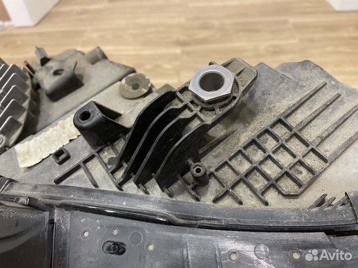 Левая фара BMW X5 G05