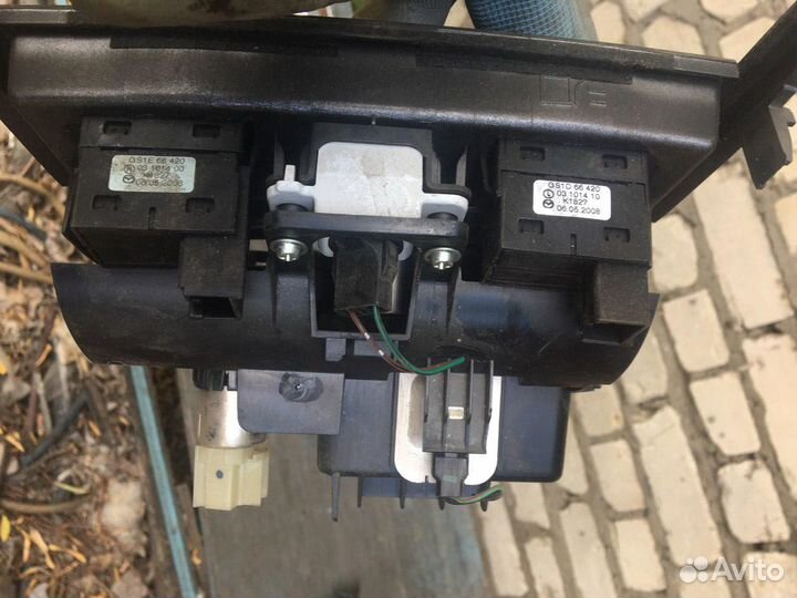 Mazda 6 GH панель салона с кнопками подогрева