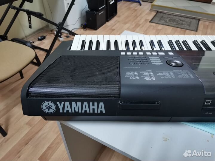 Синтезатор Yamaha psr e423