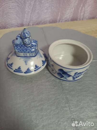 Фарфоровые шкатулочки Гжель