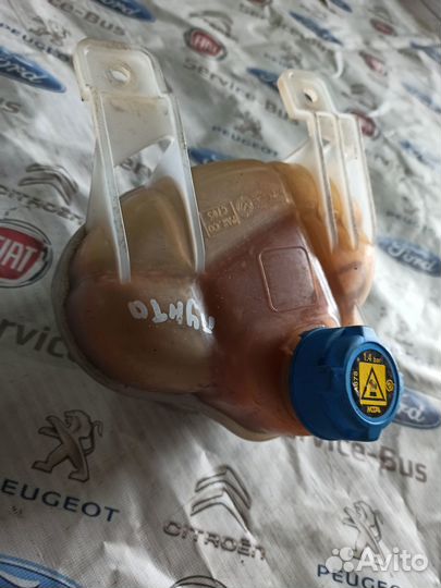 Расширительный бачок fiat punto 1.4/95л.с.2009г.в