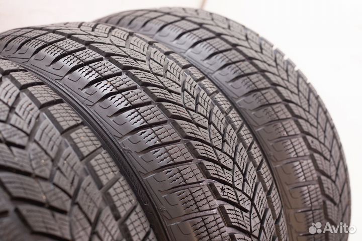 Goodyear UltraGrip Performance+ SUV 215/60 R17 96H