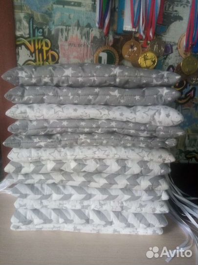 Бортики в кроватку