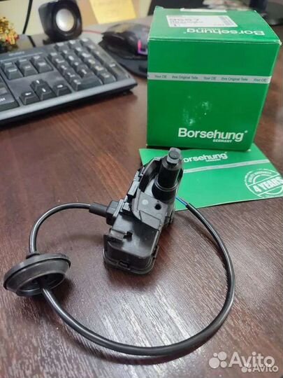 Привод лючка бензобака Volkswagen Polo