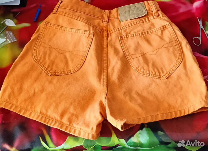 Джинсовые шорты