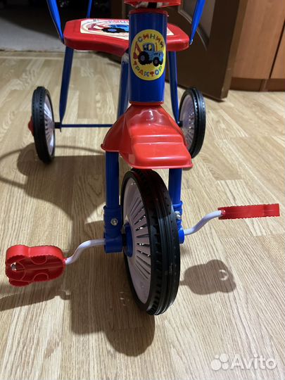 Трехколесный велосипед