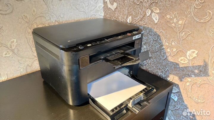 Принтер со сканером и wifi Samsung scx-3205W