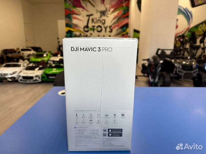 DJI Mavic 3 Pro Fly More Combo (DJI RC)