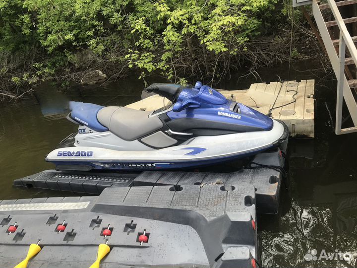 Понтон для гидроцикла (причал, сухой док)