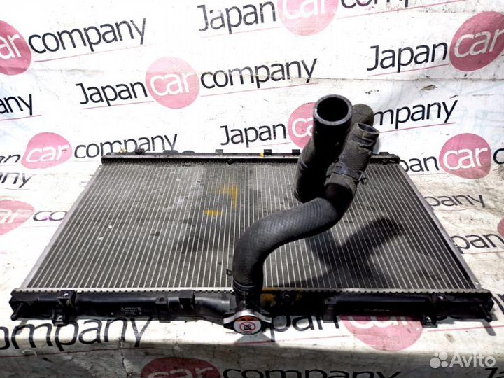 Радиатор охлаждения двигателя Mitsubishi Grandis