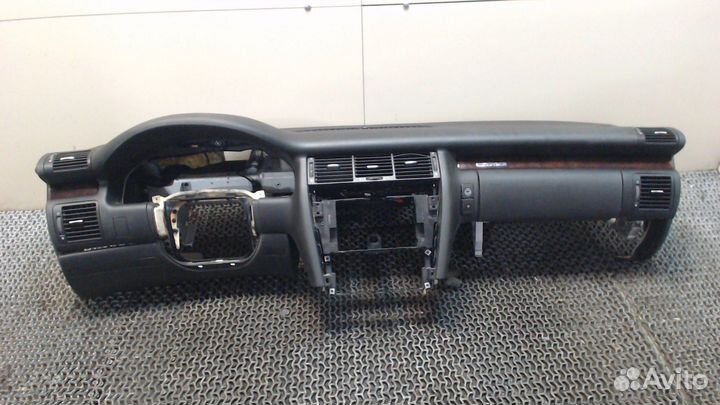Панель передняя салона Audi A8 (D2), 2001