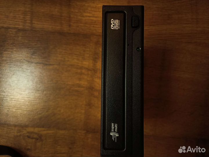 DVD привод Hitachi