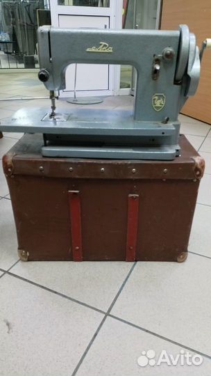 Швейная машинка белка