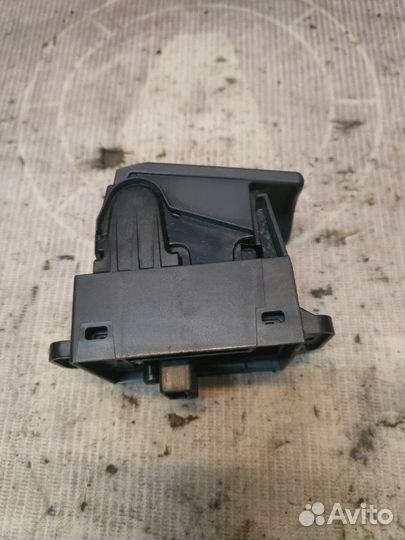 Кнопка стояночного тормоза Renault Koleos hyoc M9R