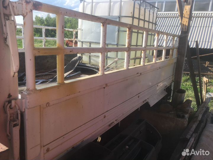 Кузов с аппарелью бортовой от японского грузовика